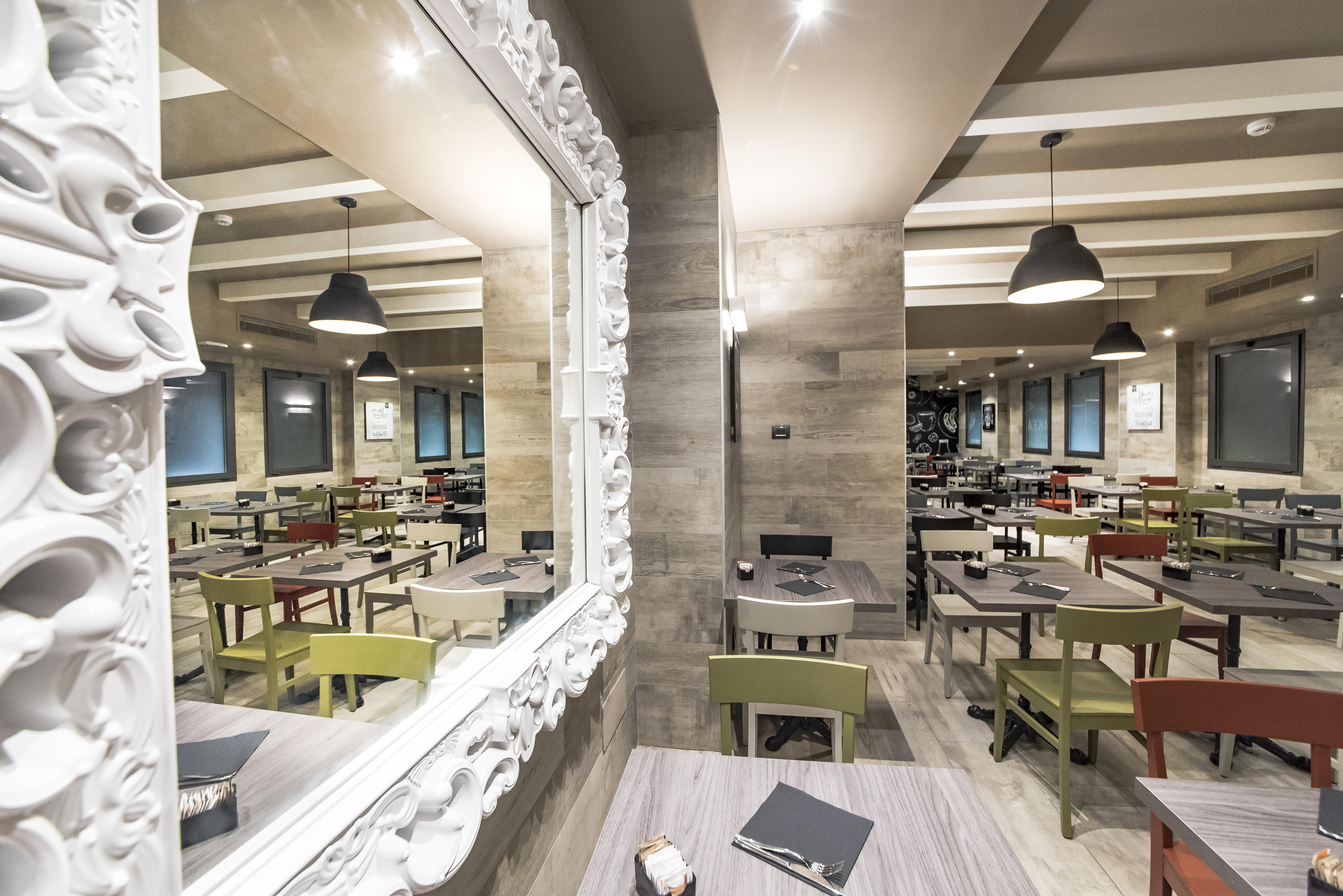 Just Hotel Milano — Fotos 1